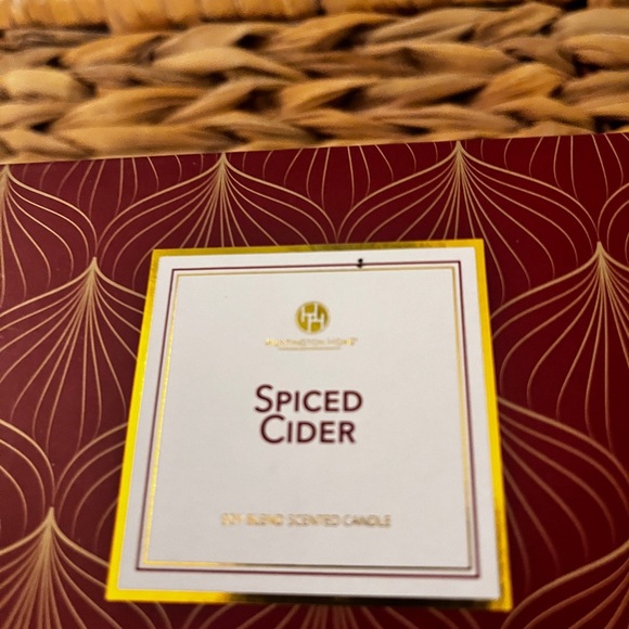 Huntington Home Spiced Cider Soy Candle - Picture 9 of 12